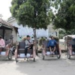 Lansia di Tangerang Terima Bantuan Becak Listrik dari Presiden: “Enak, Nggak Gowes Lagi”
