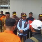 BNPB Serahkan Dana Tunggu Hunian dan Tinjau Pembangunan Huntara Tahap I di Kabupaten Lima Puluh Kota
