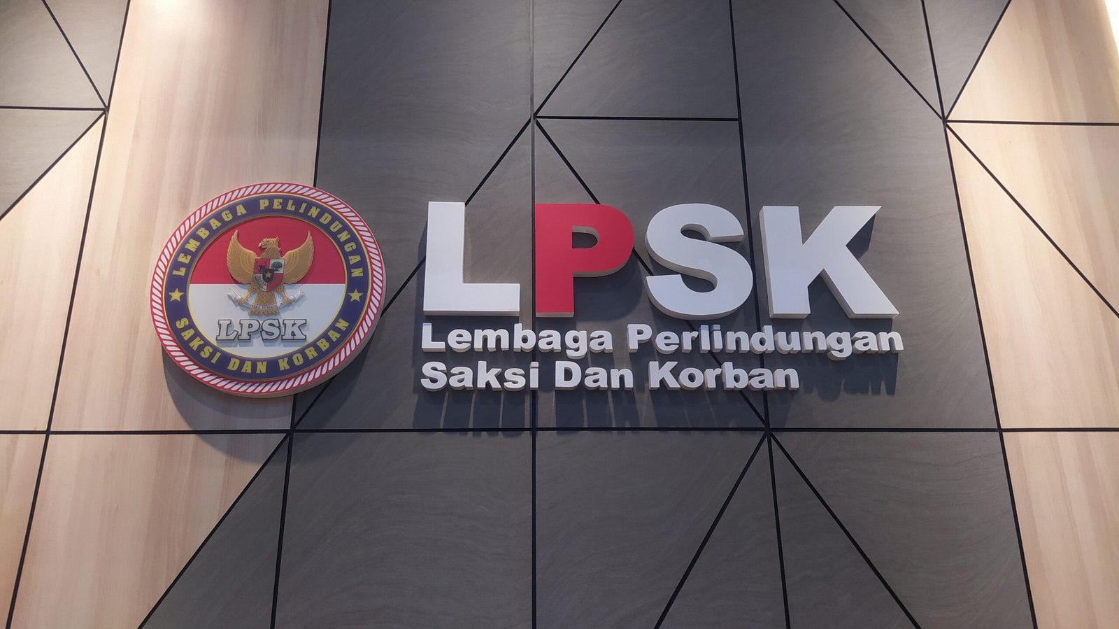 Didampingi Komisi III DPR, Ibu Kandung Nizam Ajukan Perlindungan ke LPSK