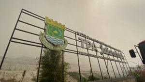 PERUMDAM TKR Kerahkan Mobil Tangki Dukung Pemadaman Kebakaran di TPA Jatiwaringin