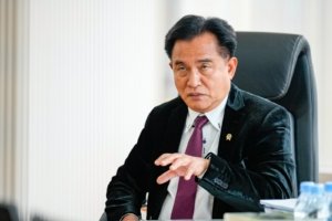 Menyikapi Persekusi Transpuan di Bogor, Menko Yusril Tegaskan Tidak Ada Ruang bagi Main Hakim Sendiri dalam Negara Hukum