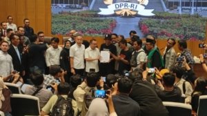 DPR Terima Massa Aksi AMPB, Bahas Target Pengesahan RUU Perampasan Aset