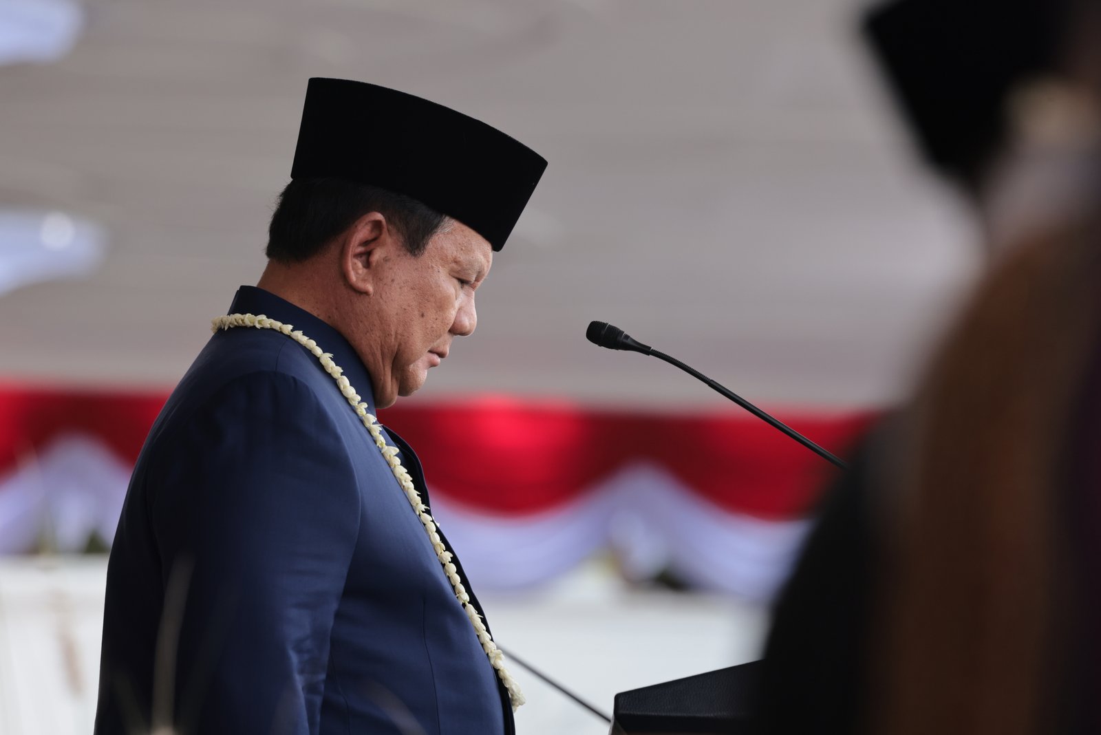 Awali Upacara HUT ke-81 RI, Prabowo Ajak Masyarakat Doakan Korban Bencana